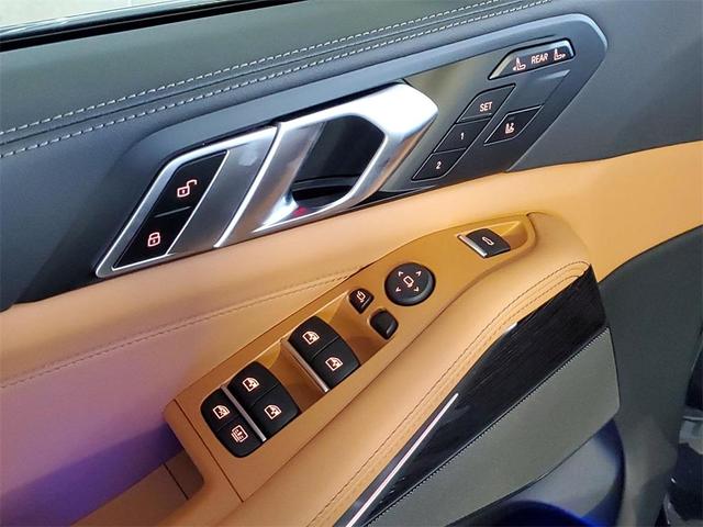 Photo of 2026 Black Sapphire Metallic BMW X7