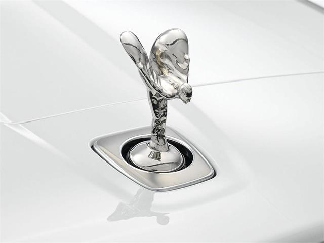 Photo of 2025 White Rolls-Royce Cullinan