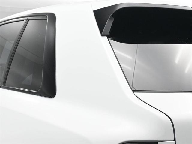 Photo of 2025 White Rolls-Royce Cullinan