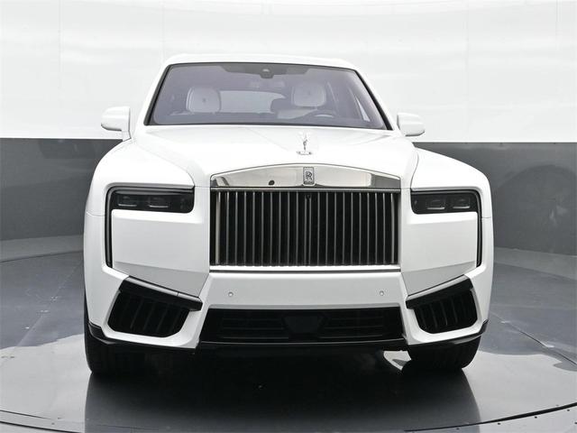 Photo of 2025 White Rolls-Royce Cullinan