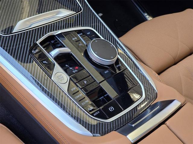 Photo of 2025 Alpine White BMW X5