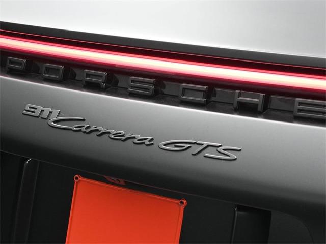 Photo of 2022 Lava Orange Porsche 911