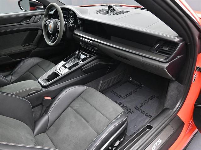 Photo of 2022 Lava Orange Porsche 911