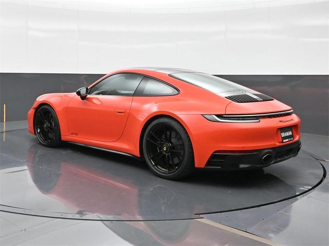 Photo of 2022 Lava Orange Porsche 911