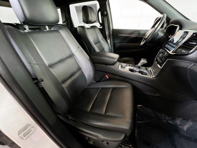 Photo of 2021 Bright White Clearcoat Jeep Grand Cherokee