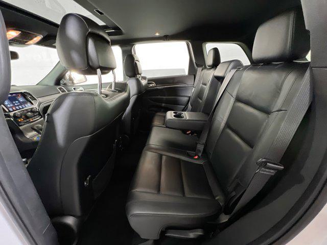 Photo of 2021 Bright White Clearcoat Jeep Grand Cherokee