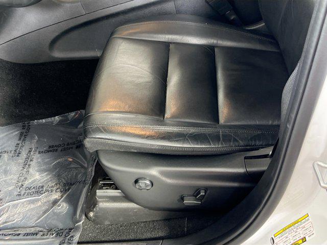 Photo of 2021 Bright White Clearcoat Jeep Grand Cherokee