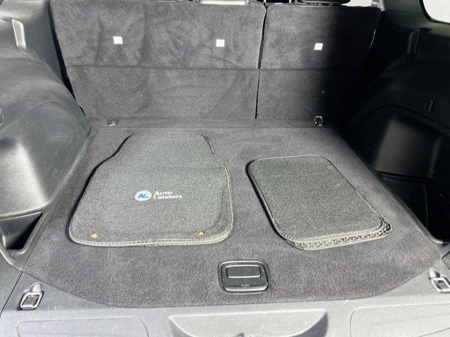 Photo of 2021 Bright White Clearcoat Jeep Grand Cherokee
