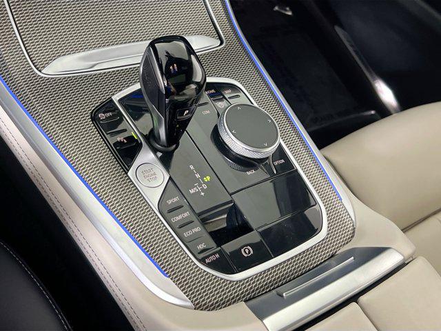 Photo of 2022 Mineral White Metallic BMW X5