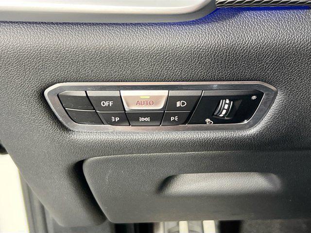 Photo of 2022 Mineral White Metallic BMW X5