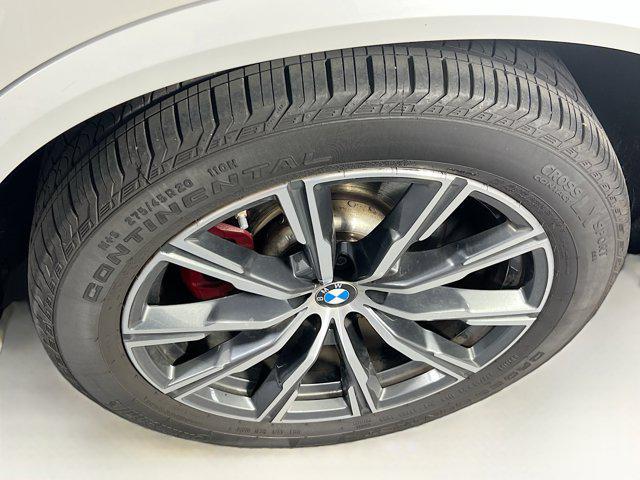 Photo of 2022 Mineral White Metallic BMW X5