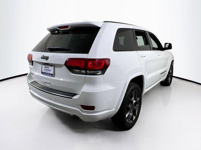 Photo of 2021 Bright White Clearcoat Jeep Grand Cherokee