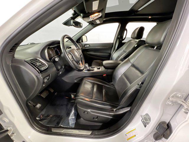 Photo of 2021 Bright White Clearcoat Jeep Grand Cherokee