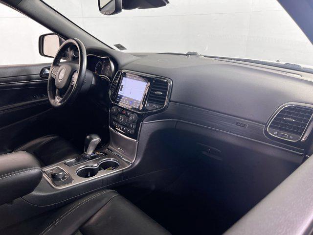 Photo of 2021 Bright White Clearcoat Jeep Grand Cherokee