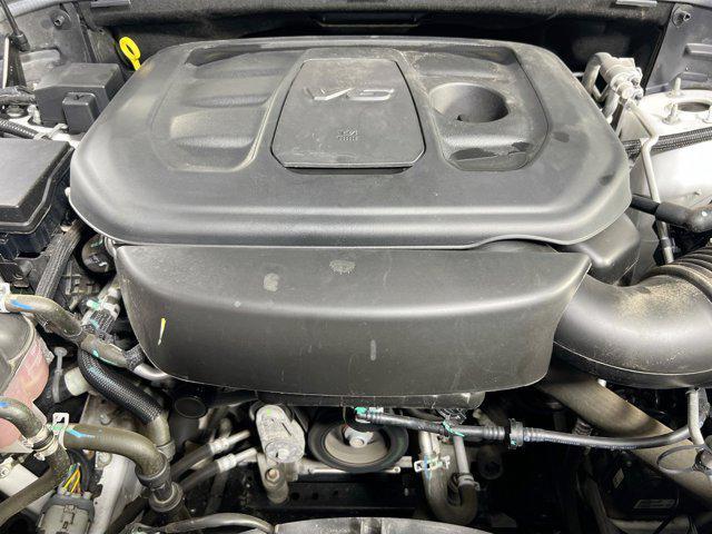Photo of 2021 Bright White Clearcoat Jeep Grand Cherokee