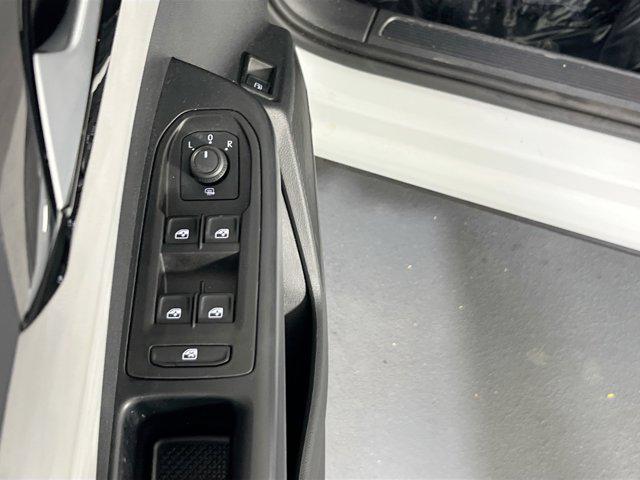 Photo of 2022 Pure White Volkswagen Taos