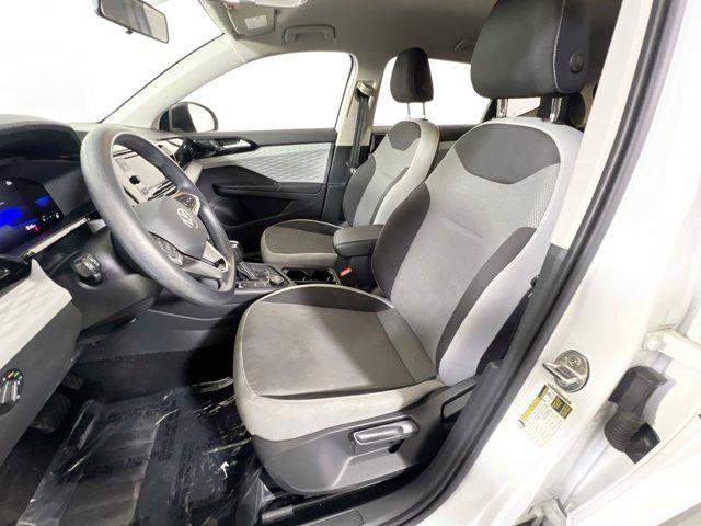 Photo of 2022 Pure White Volkswagen Taos