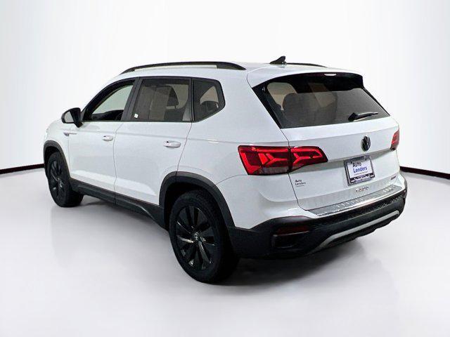 Photo of 2022 Pure White Volkswagen Taos