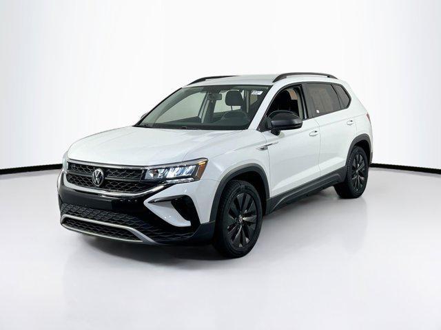 Photo of 2022 Pure White Volkswagen Taos