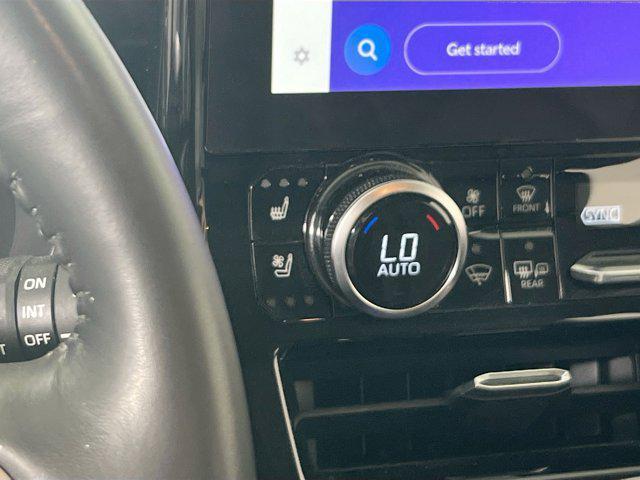 Photo of 2023 Wind Chill Pearl Toyota Highlander Hybrid