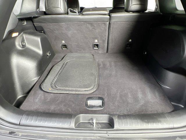 Photo of 2021 Diamond Black Crystal Pearlcoat Jeep Cherokee