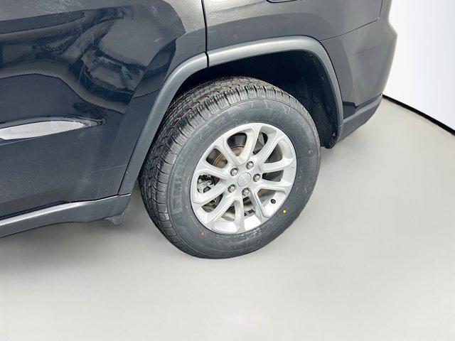 Photo of 2021 Diamond Black Crystal Pearlcoat Jeep Grand Cherokee