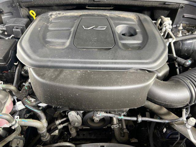 Photo of 2021 Diamond Black Crystal Pearlcoat Jeep Grand Cherokee