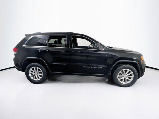 Photo of 2021 Diamond Black Crystal Pearlcoat Jeep Grand Cherokee