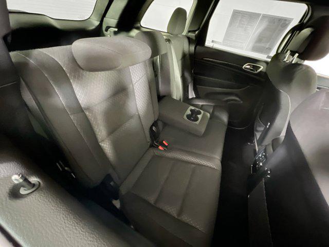 Photo of 2021 Diamond Black Crystal Pearlcoat Jeep Grand Cherokee