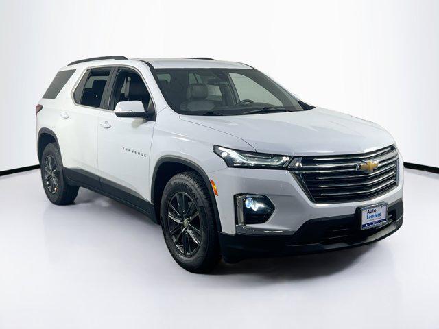 Photo of 2022 Summit White Chevrolet Traverse
