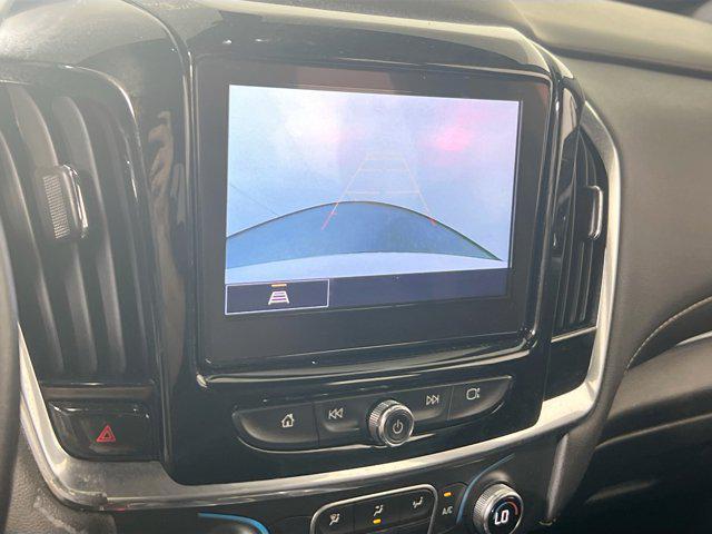 Photo of 2022 Summit White Chevrolet Traverse