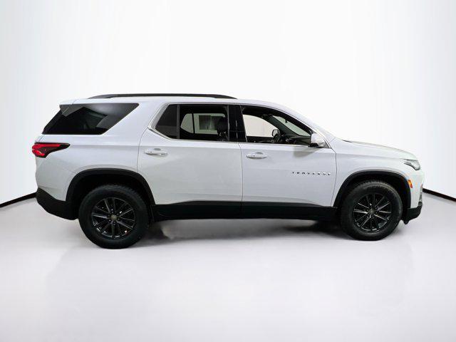 Photo of 2022 Summit White Chevrolet Traverse