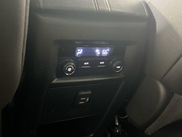 Photo of 2022 Summit White Chevrolet Traverse