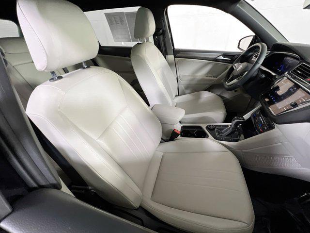 Photo of 2022 Deep Black Pearl Volkswagen Tiguan
