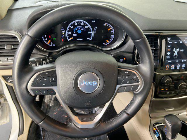 Photo of 2022 Bright White Clearcoat Jeep Grand Cherokee