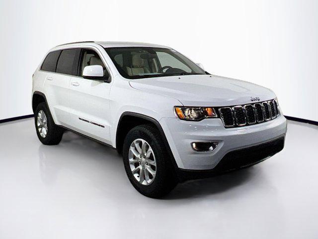 Photo of 2022 Bright White Clearcoat Jeep Grand Cherokee