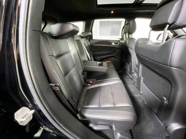 Photo of 2022 Diamond Black Crystal Pearlcoat Jeep Grand Cherokee