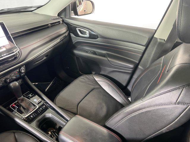 Photo of 2022 Velvet Red Pearlcoat Jeep Compass