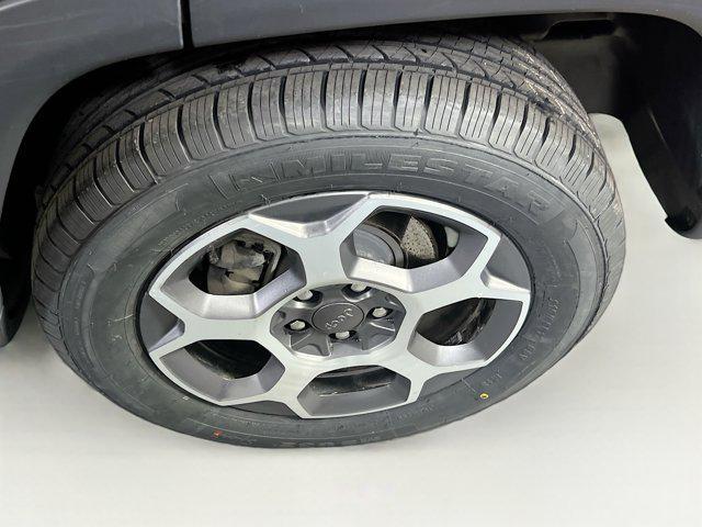 Photo of 2022 Velvet Red Pearlcoat Jeep Compass