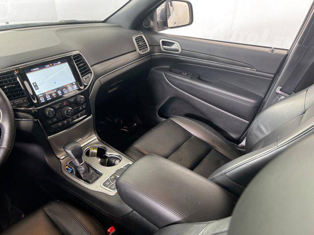 Photo of 2021 Bright White Clearcoat Jeep Grand Cherokee