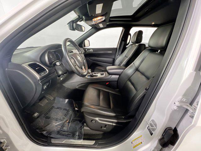 Photo of 2021 Bright White Clearcoat Jeep Grand Cherokee