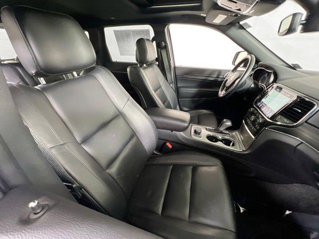 Photo of 2021 Bright White Clearcoat Jeep Grand Cherokee