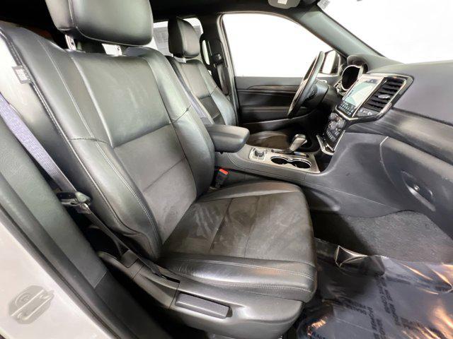 Photo of 2022 Bright White Clearcoat Jeep Grand Cherokee