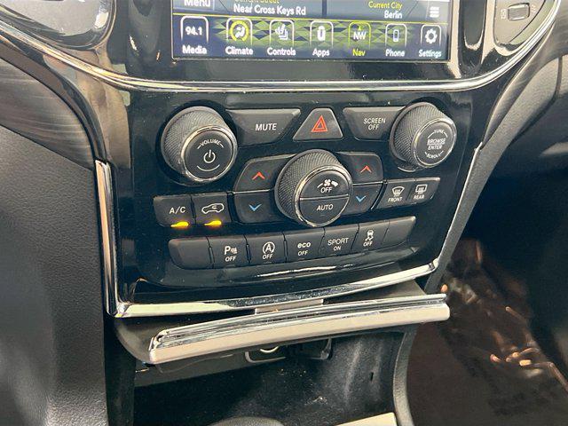 Photo of 2022 Bright White Clearcoat Jeep Grand Cherokee