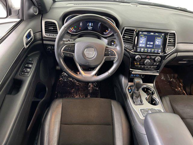 Photo of 2022 Bright White Clearcoat Jeep Grand Cherokee