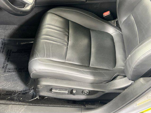 Photo of 2022 Lunar Silver Metallic Honda Accord