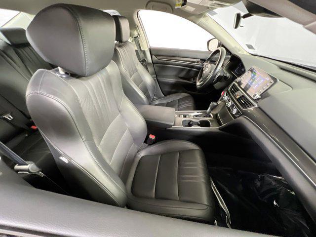 Photo of 2022 Lunar Silver Metallic Honda Accord