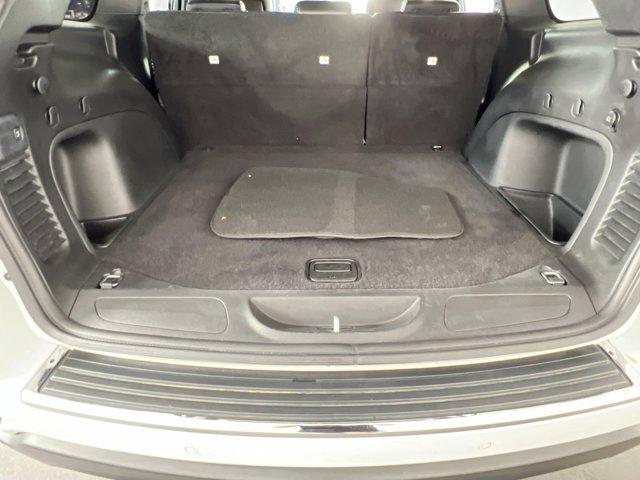 Photo of 2022 Bright White Clearcoat Jeep Grand Cherokee