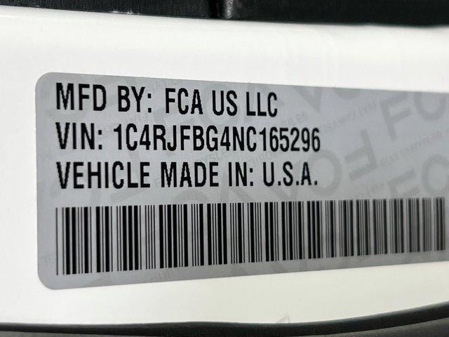 Photo of 2022 Bright White Clearcoat Jeep Grand Cherokee