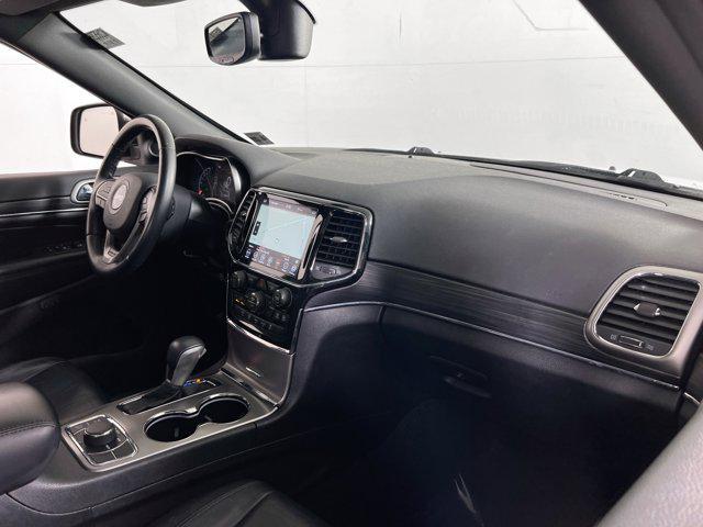 Photo of 2022 Bright White Clearcoat Jeep Grand Cherokee
